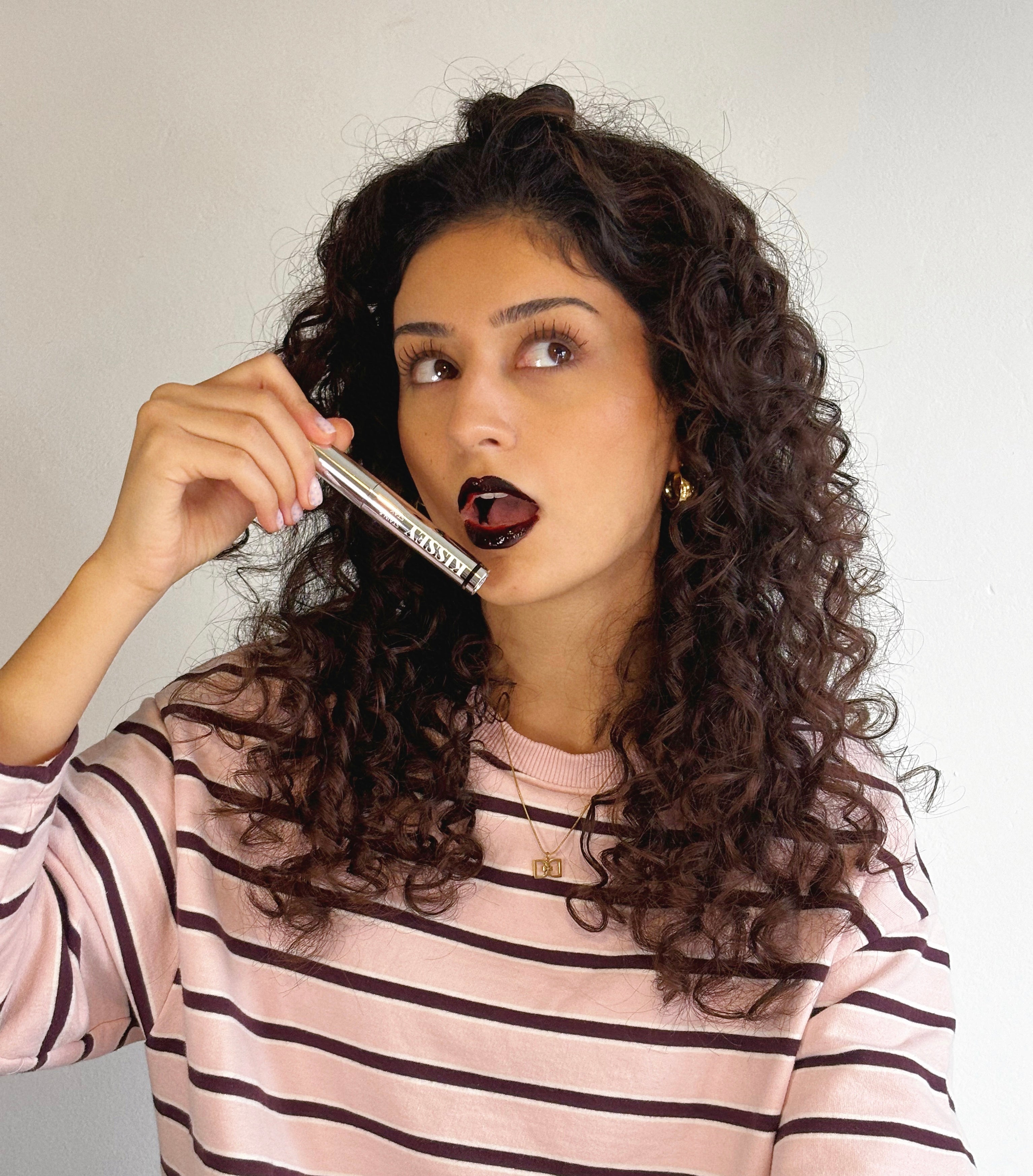 Før og efter billede af Kissey læbestift holdbarhed